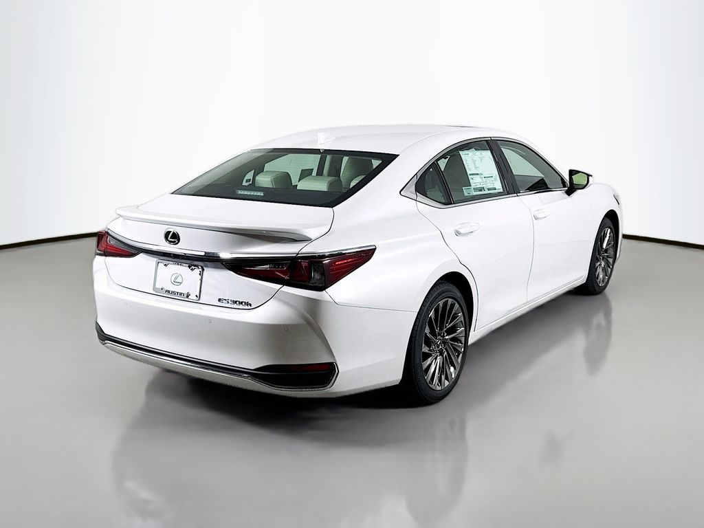 2025 Lexus ES  5