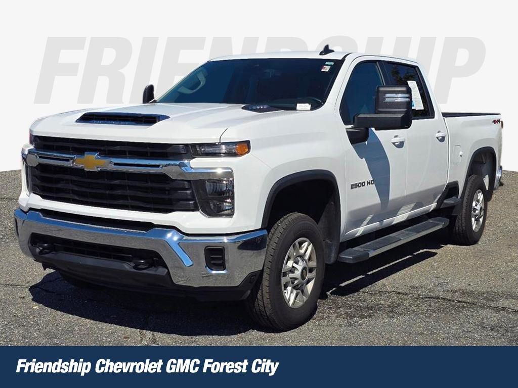 Summit White 2024 Chevrolet Silverado 2500HD Pickup Truck Four-Wheel Drive Automatic