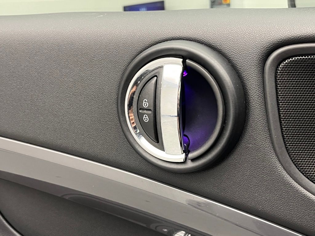 Thumbnail: 2020 MINI Cooper Countryman - 24