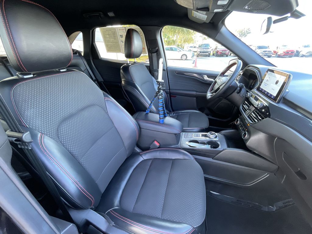 Used 2024 Ford Escape SUV