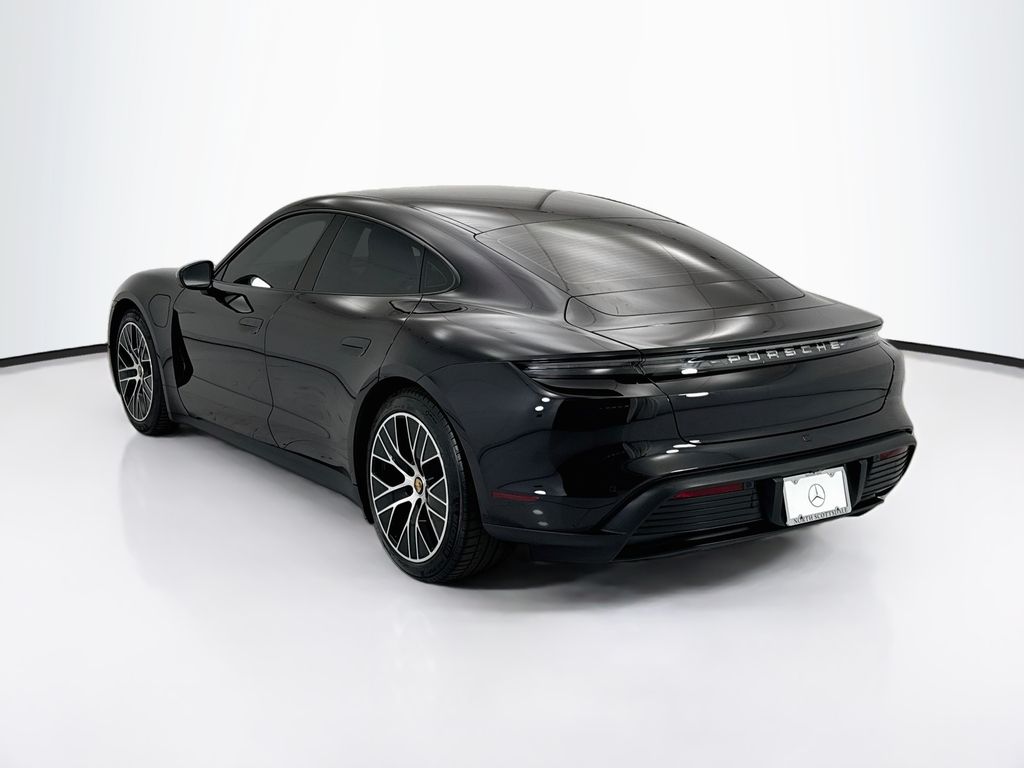Thumbnail: 2022 Porsche Taycan - 7