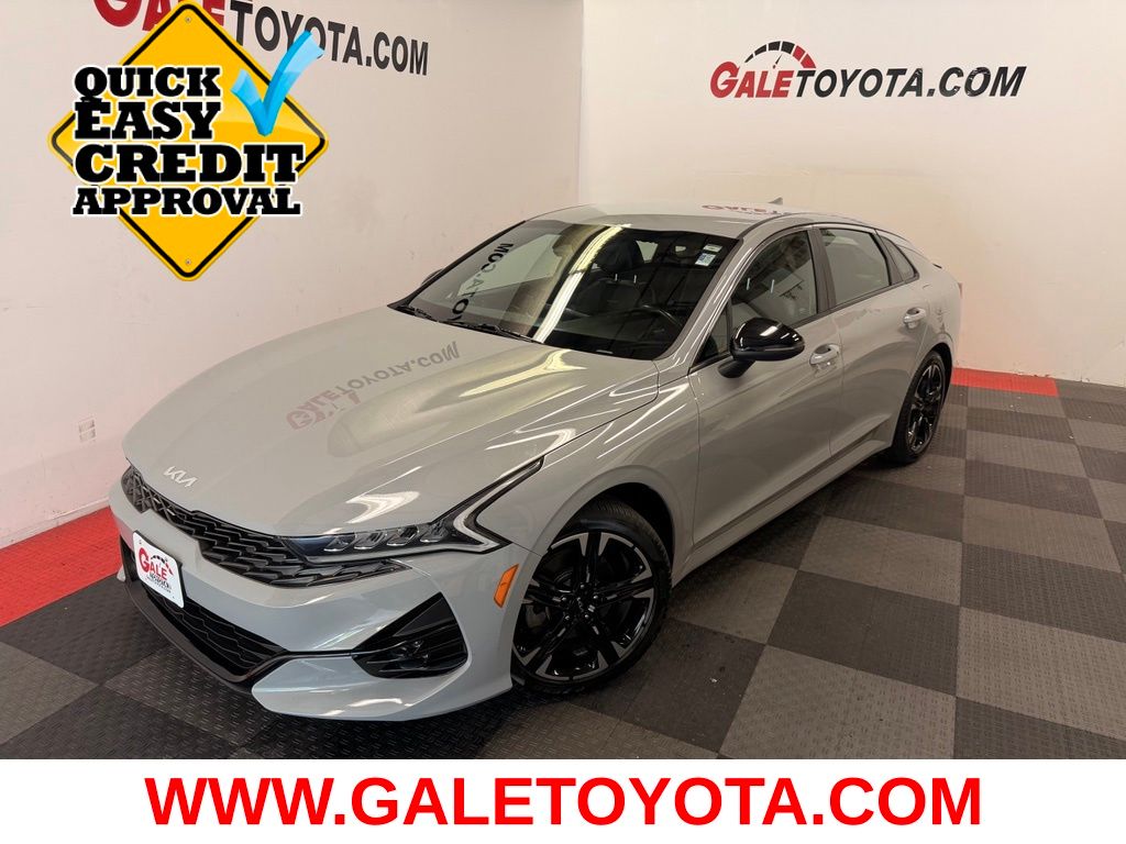 Gray 2022 Kia K5 Sedan Front-Wheel Drive 8-Speed Automatic