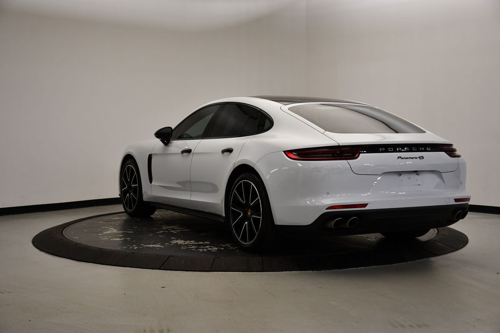 2018 Porsche Panamera 4S 3