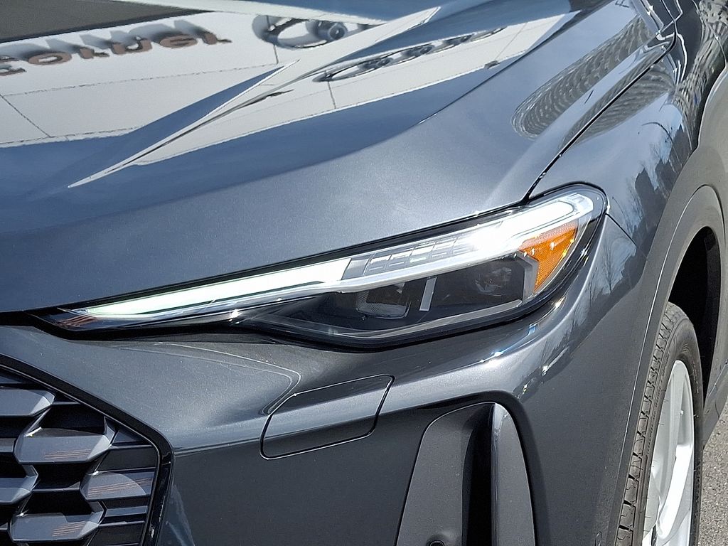 Thumbnail: 2026 Audi Q5 - 6