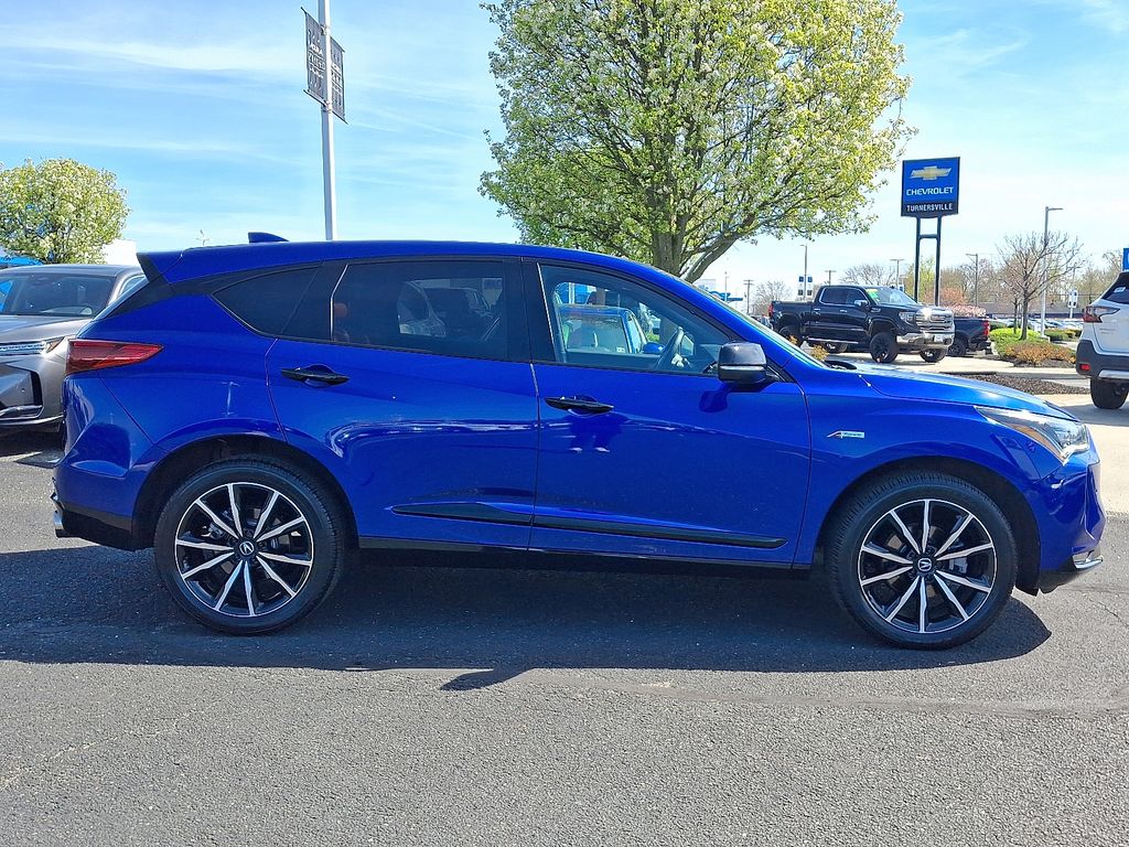 Thumbnail: 2025 Acura RDX - 7