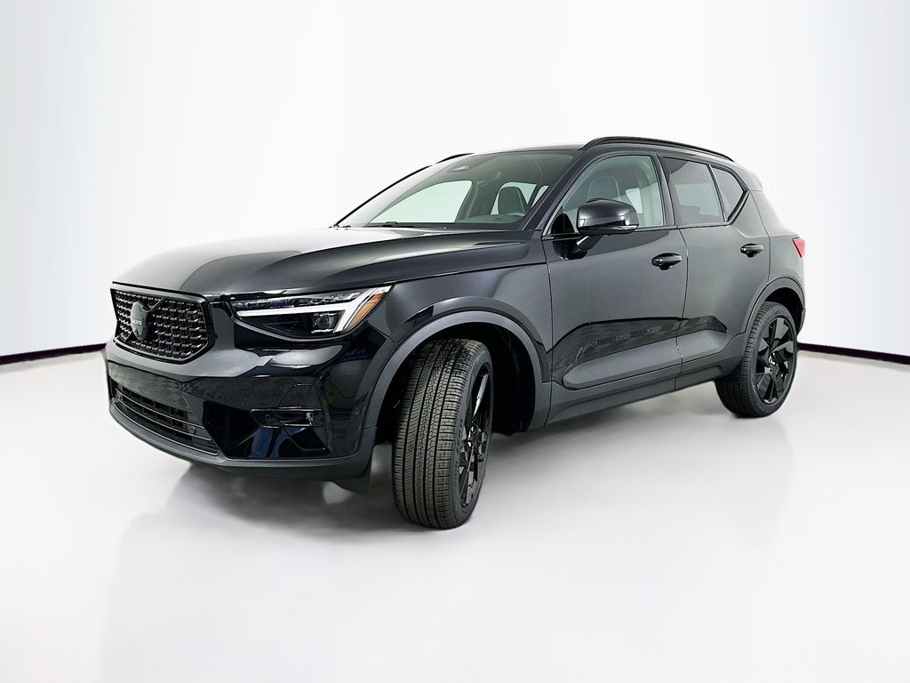 2026 Volvo XC40 B5 Ultra Black Edition