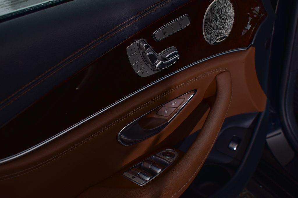 Thumbnail: 2023 Mercedes-Benz E-Class - 9