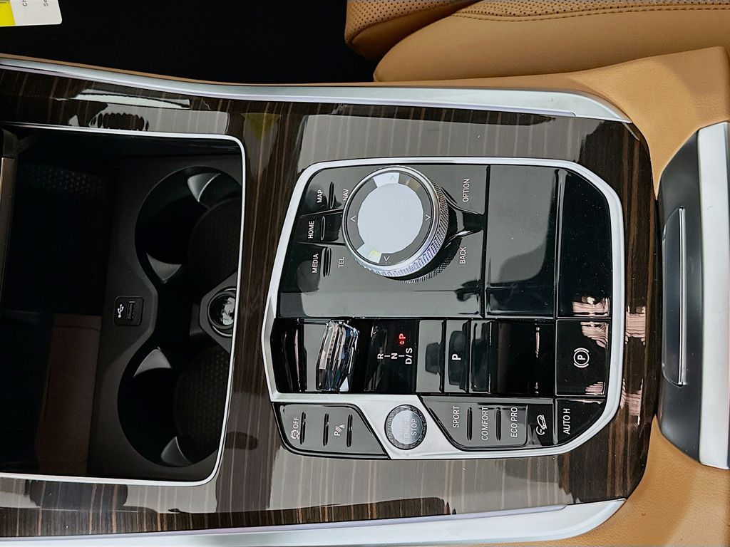 Thumbnail: 2026 BMW X5 - 15