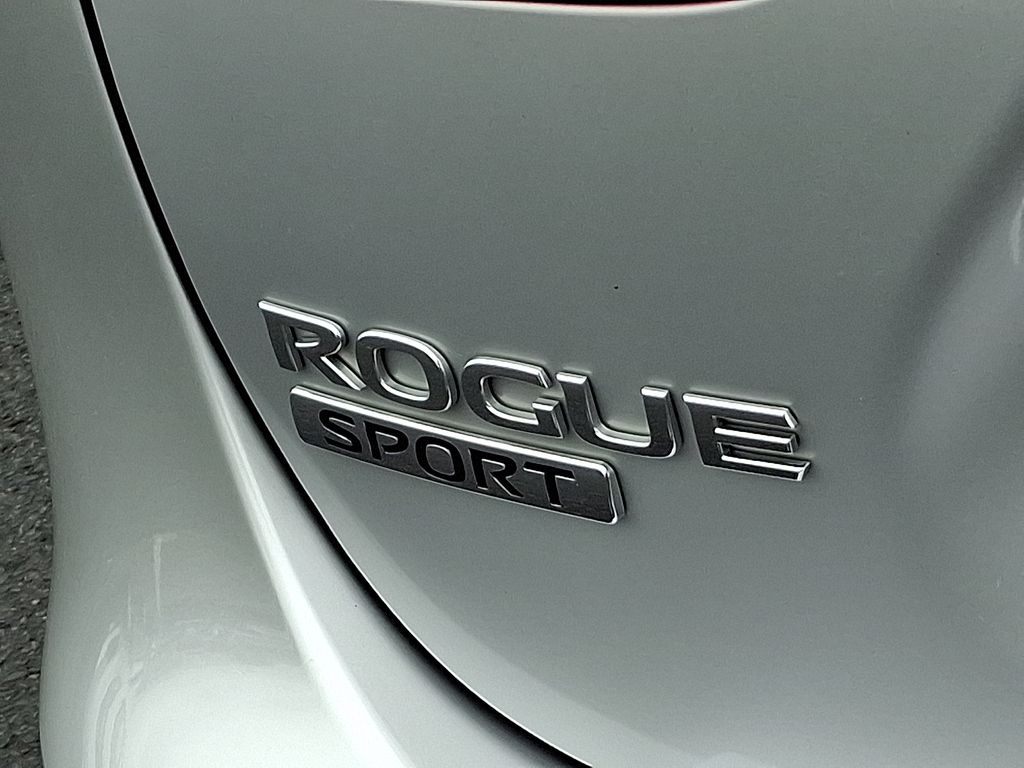 Thumbnail: 2020 Nissan Rogue Sport - 29