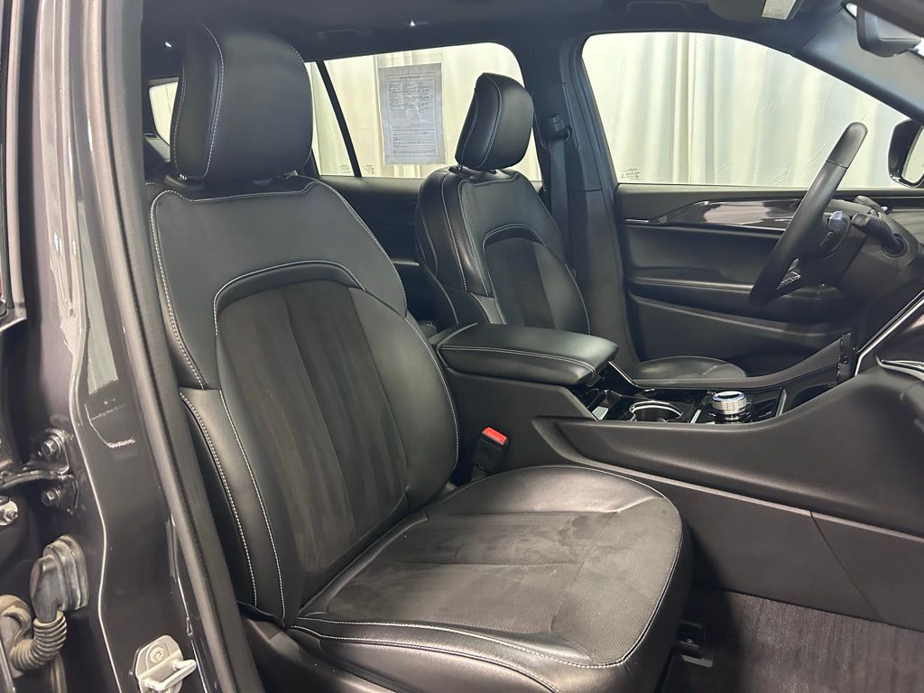 used 2022 Jeep Grand Cherokee L car, priced at $26,284