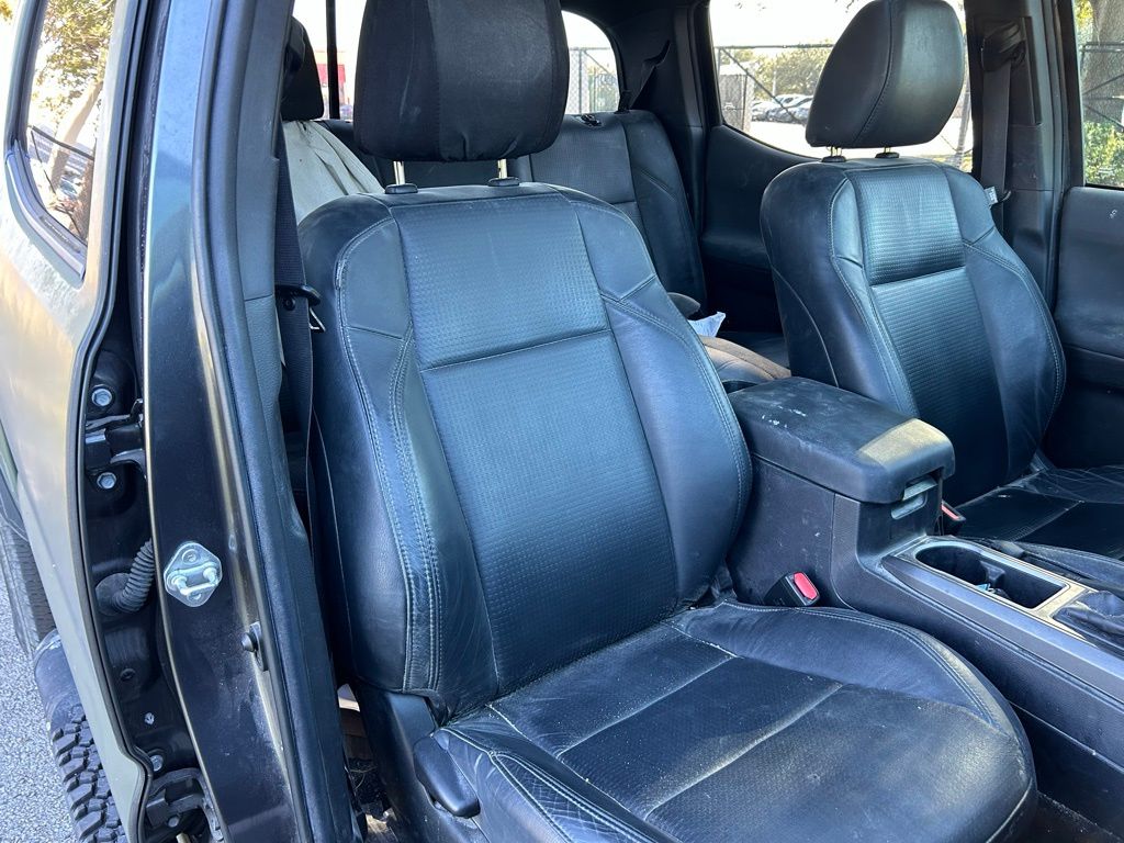 Thumbnail: 2022 Toyota Tacoma - 13