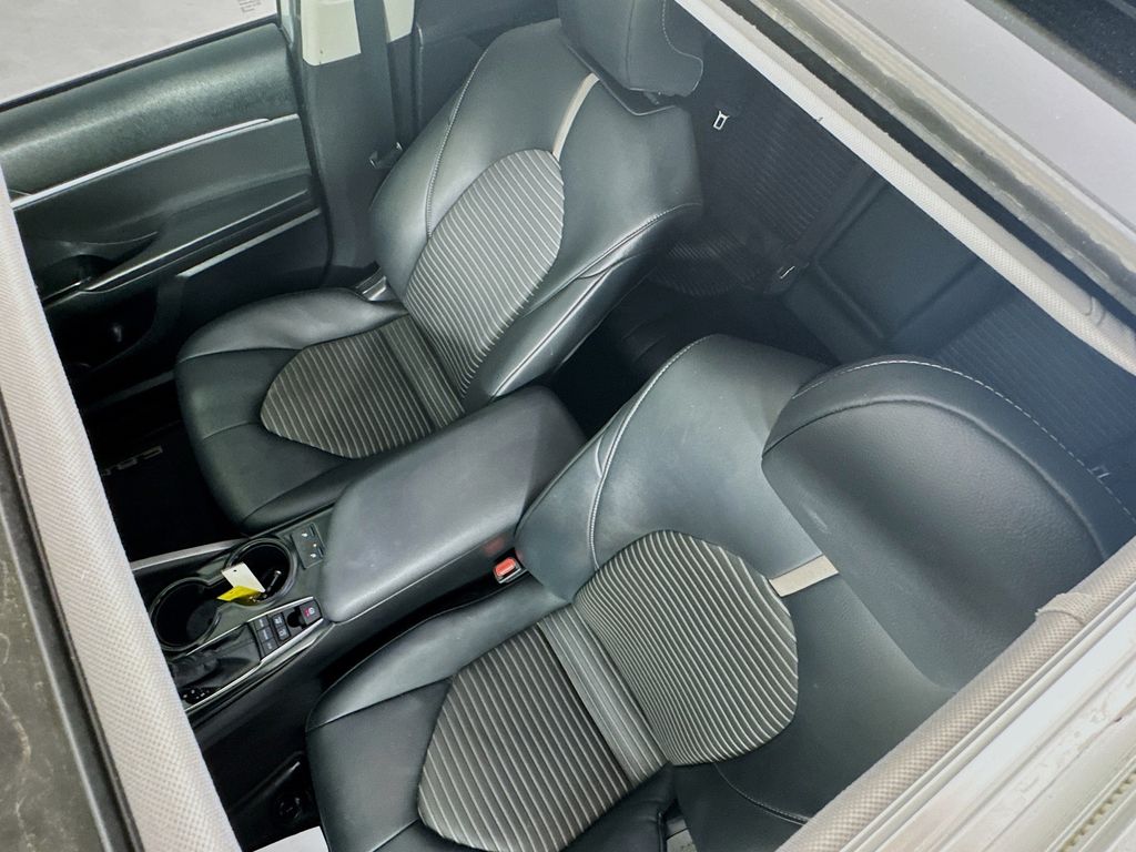 Used Car 2019 Toyota Camry Hybrid  Se For Sale Under $20,000 In Austin, Texas