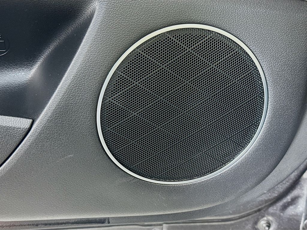 Thumbnail: 2022 Genesis GV80 - 19