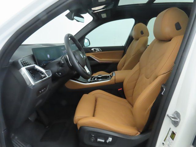 Thumbnail: 2025 BMW X5 - 21
