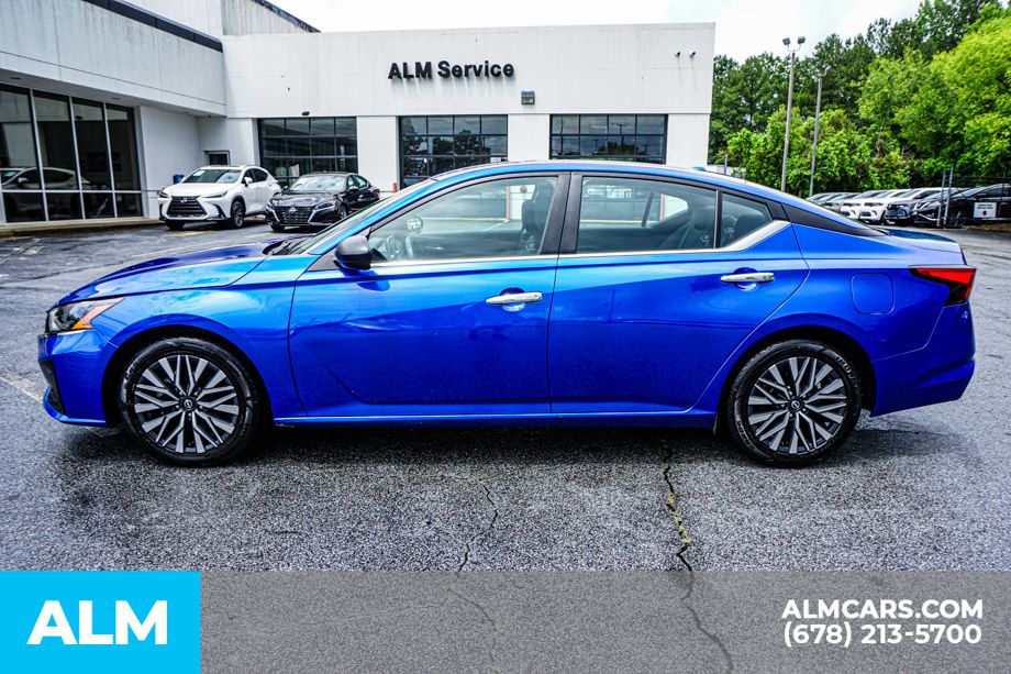 Used 2025 Blue Nissan 2.5 SV image 7