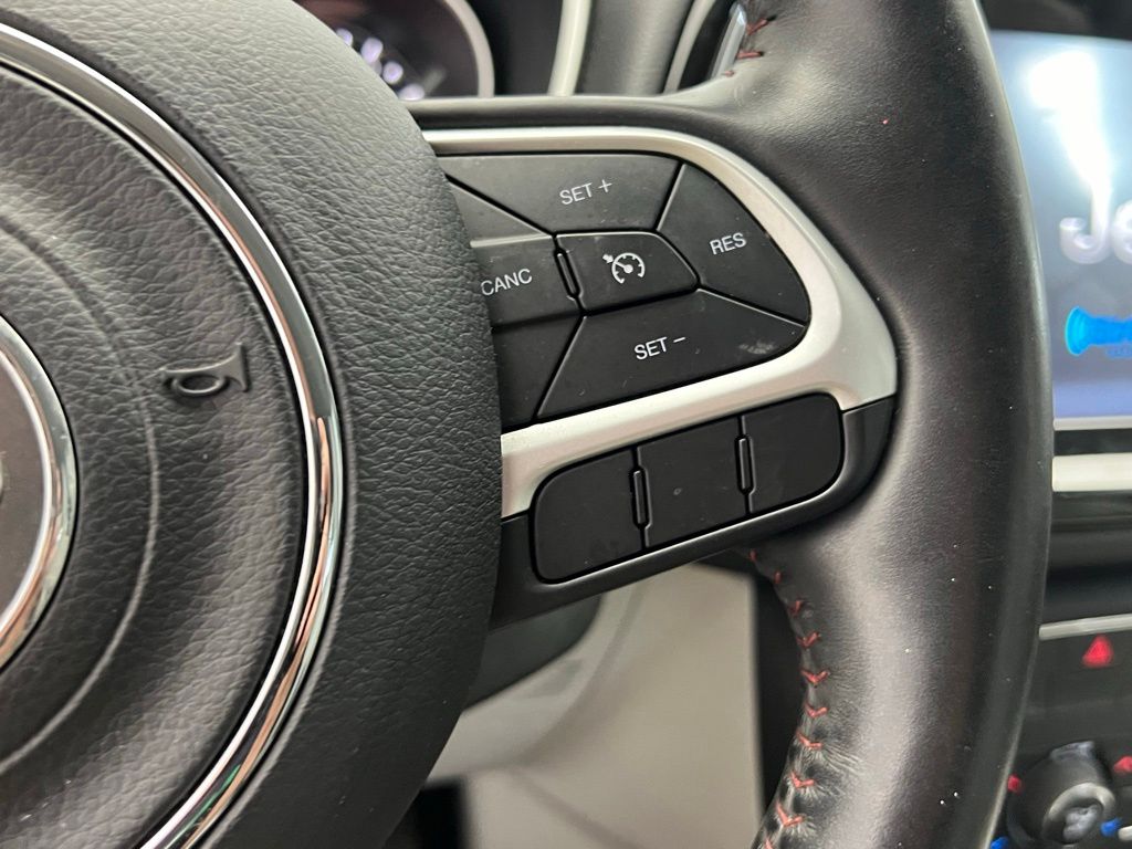 Thumbnail: 2019 Jeep Compass - 17