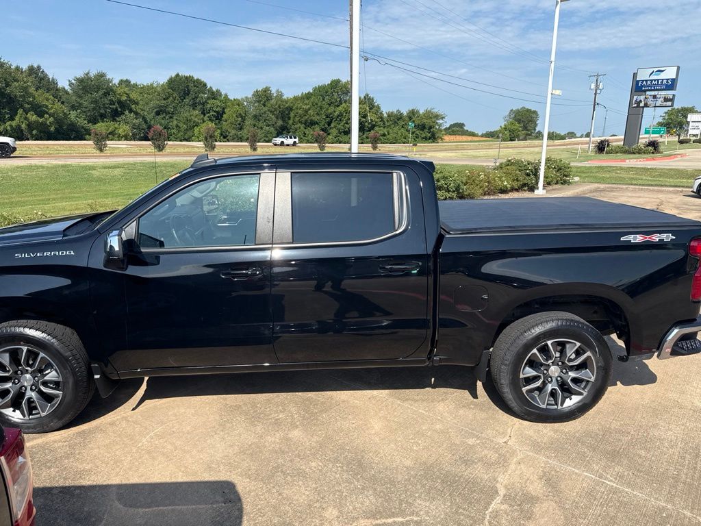 Black 2023 Chevrolet Silverado 1500 Pickup Truck Four-Wheel Drive 8-Speed Automatic