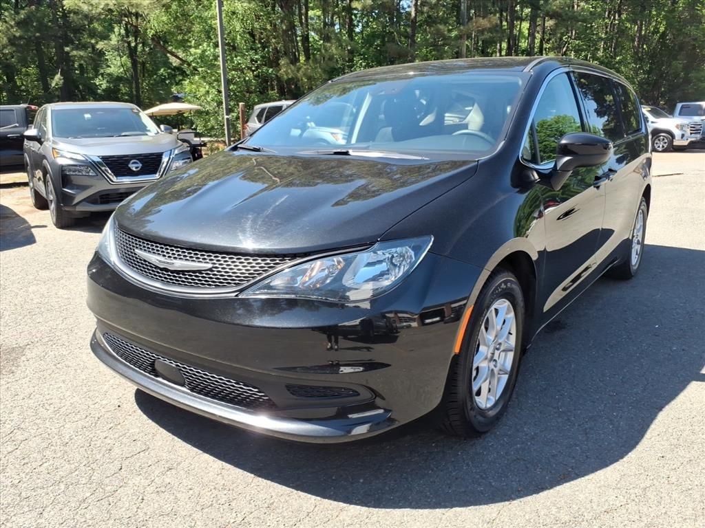 2023 Chrysler Voyager LX