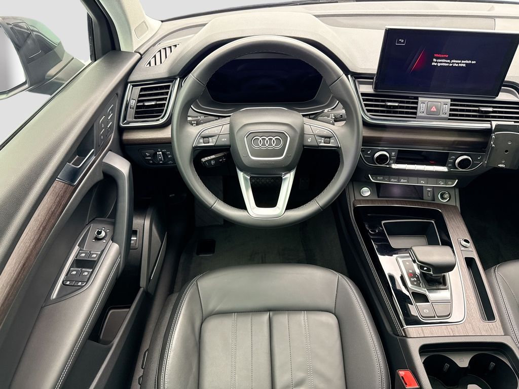 Thumbnail: 2023 Audi Q5 - 10