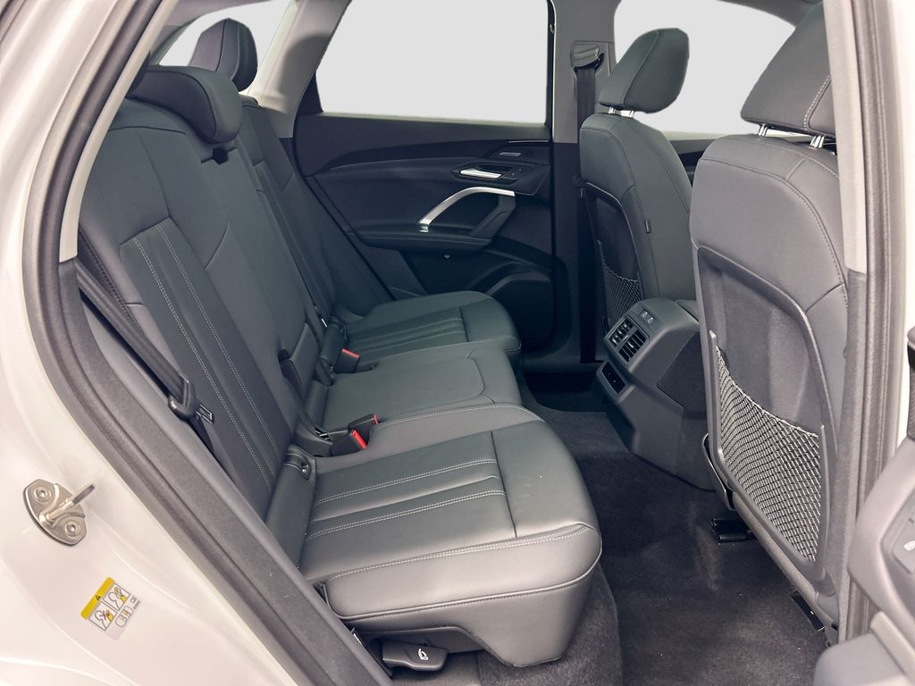 Thumbnail: 2025 Audi Q5 - 21