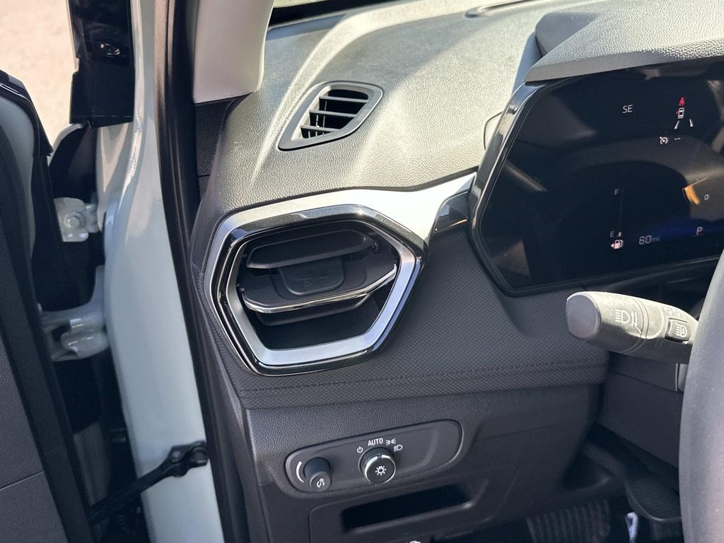 Thumbnail: 2025 Chevrolet TrailBlazer - 32