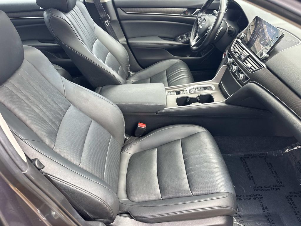 Thumbnail: 2022 Honda Accord - 22