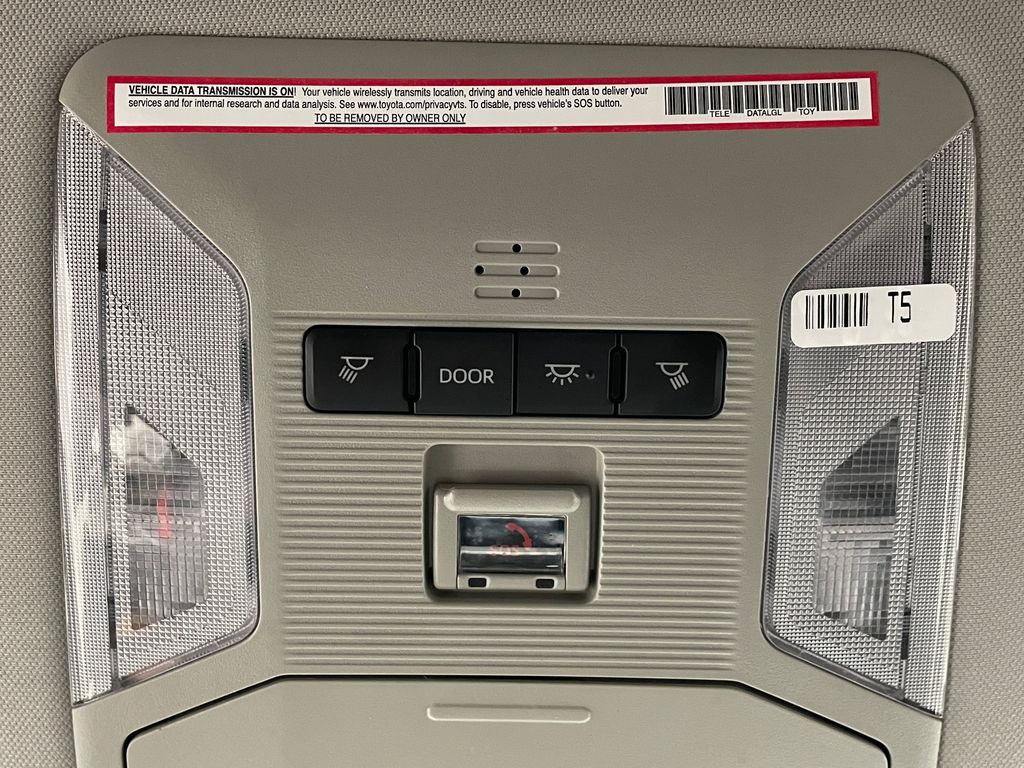 2024 Toyota RAV4 XLE 31
