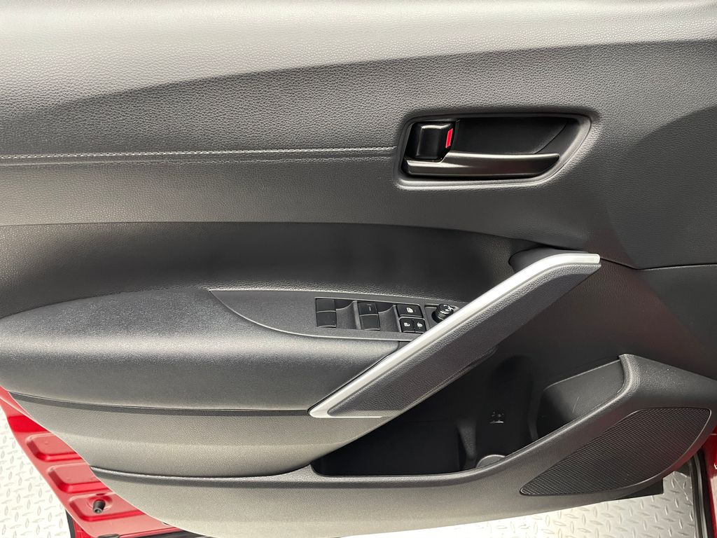 Thumbnail: 2023 Toyota Corolla Cross - 9