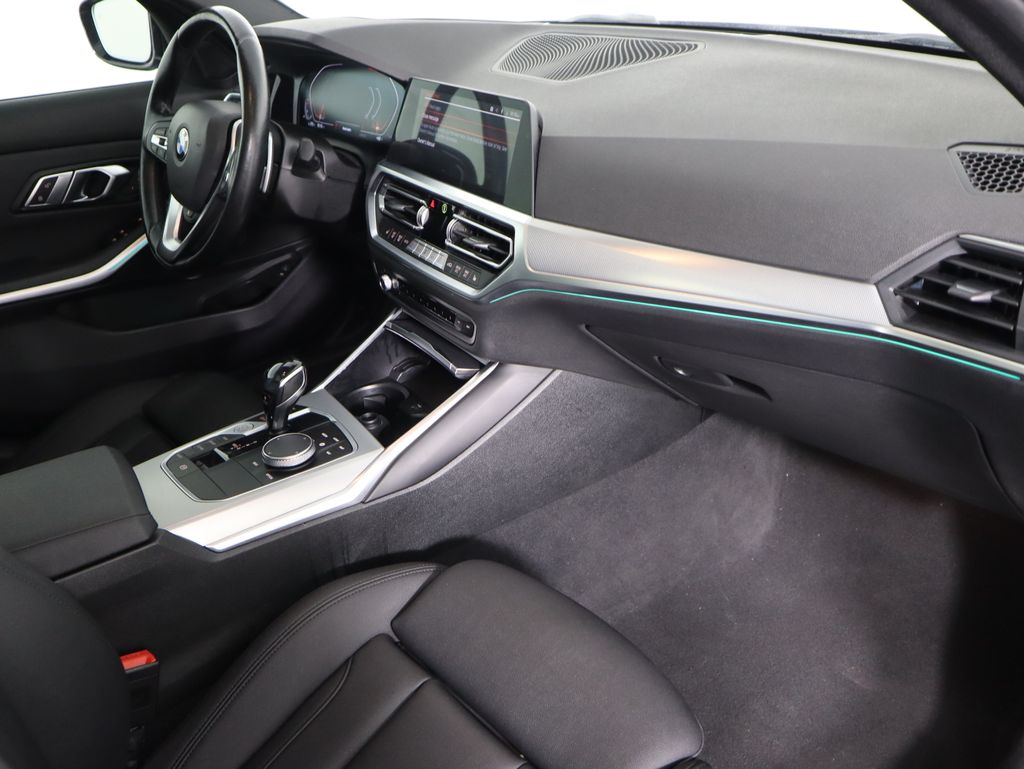 Thumbnail: 2021 BMW 3 Series - 18