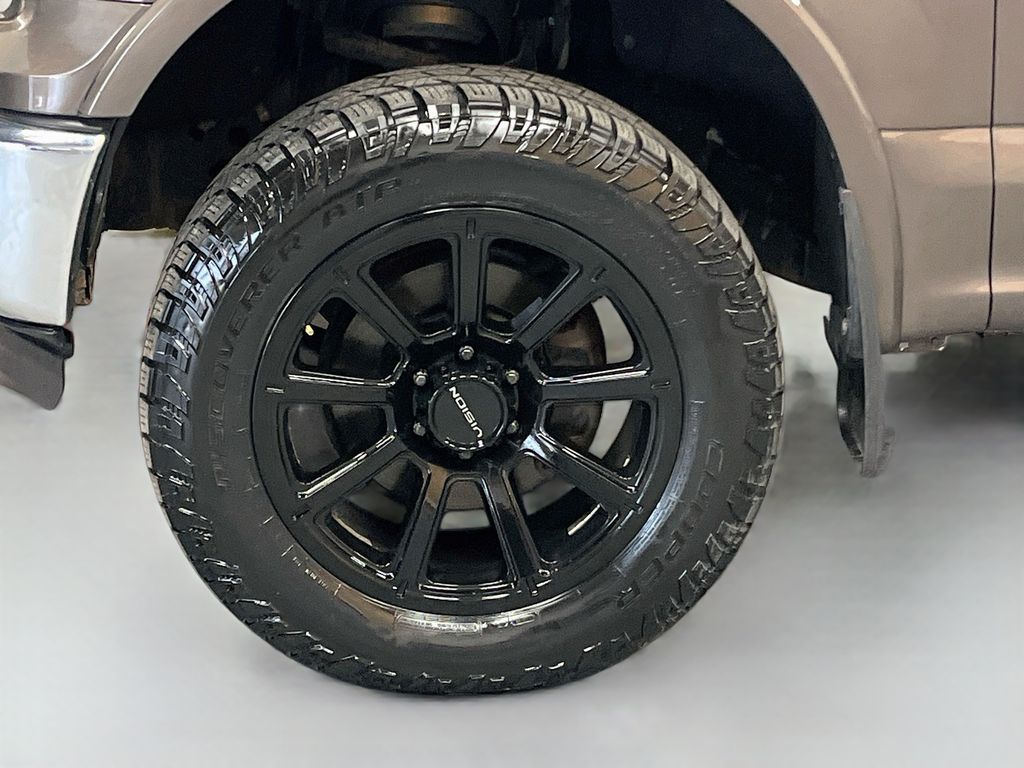 Used 2015 Caribou Metallic Ford Lariat image 30