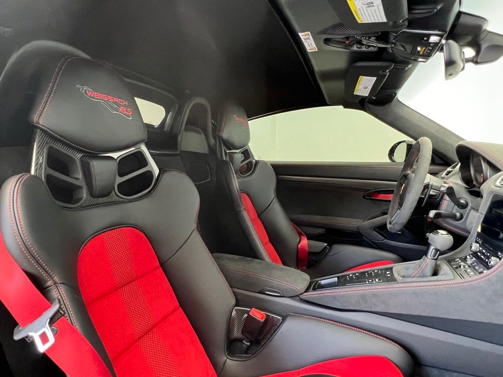 Thumbnail: 2025 Porsche  - 17