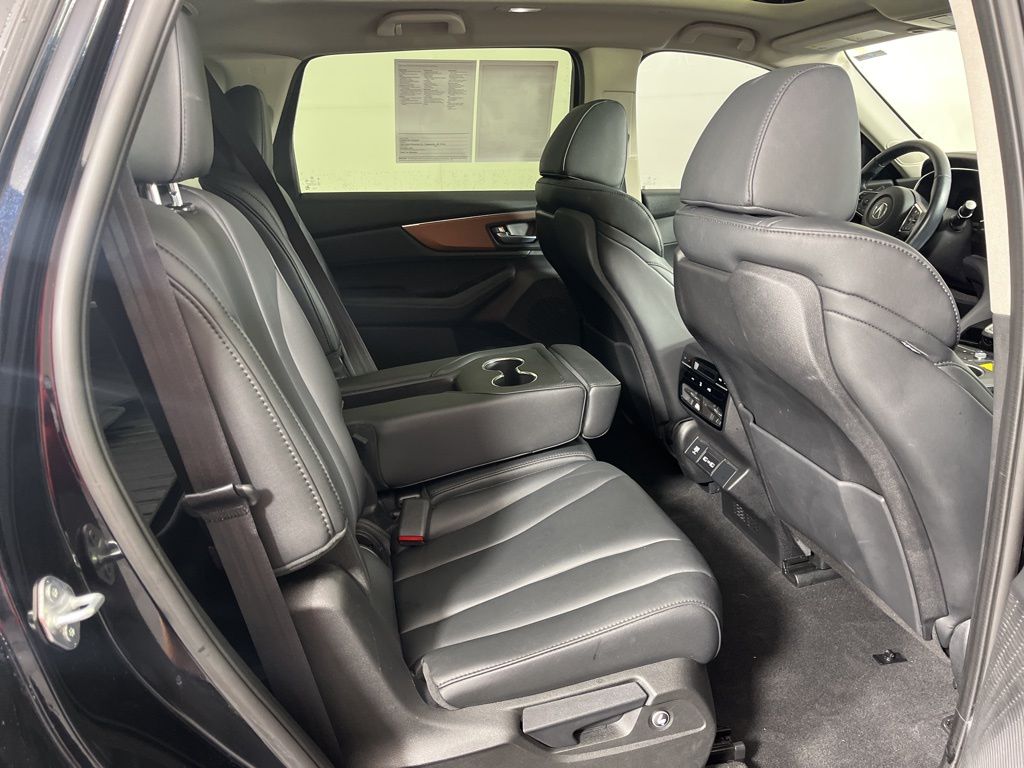 Thumbnail: 2022 Acura MDX - 8