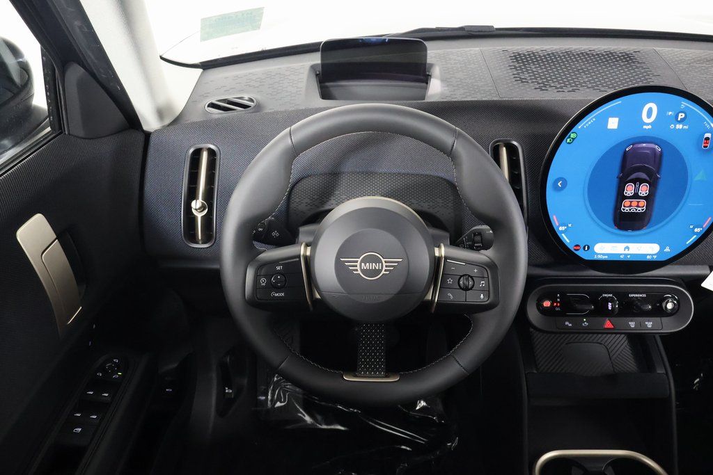 Thumbnail: 2027 MINI Cooper Countryman - 3