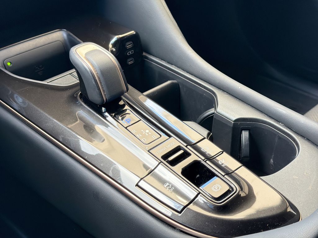 Thumbnail: 2025 Toyota Crown - 20