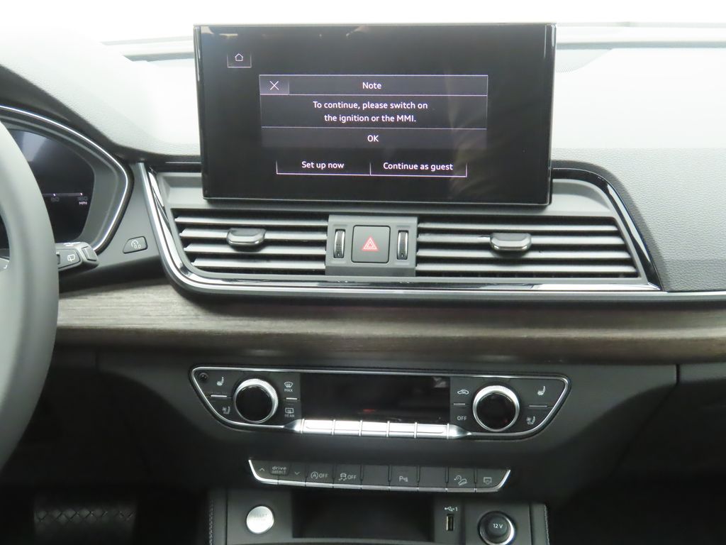 Thumbnail: 2025 Audi Q5 - 14