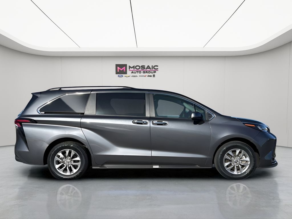 Used 2025 Toyota Sienna XLE with VIN 5TDYRKECXSS238770 for sale in Zumbrota, Minnesota