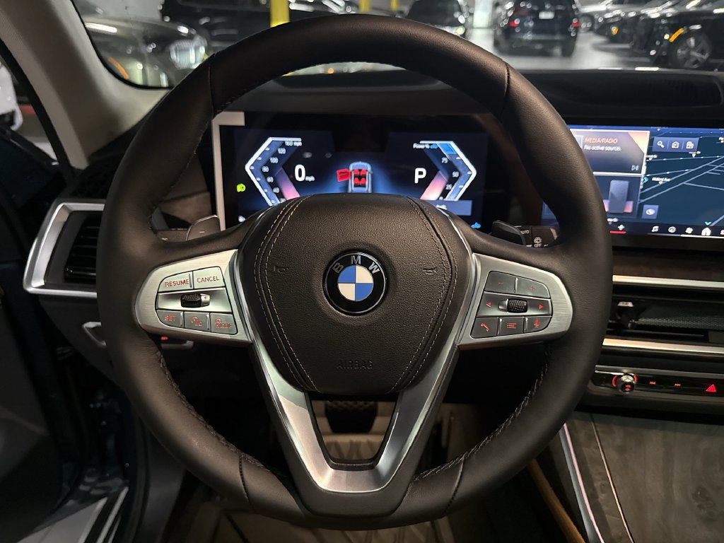 Thumbnail: 2027 BMW X7 - 14