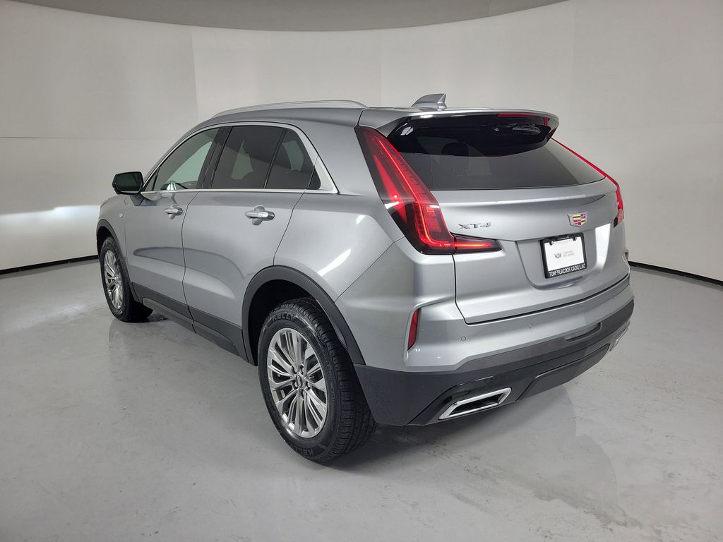 2025 Cadillac XT4 Premium Luxury - 2