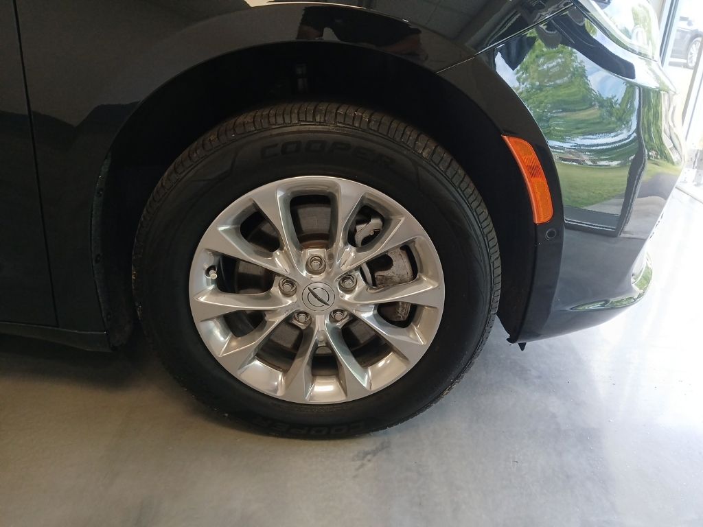 used 2021 Chrysler Pacifica car, priced at $29,500
