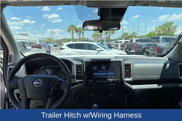 2024 Nissan Frontier SV