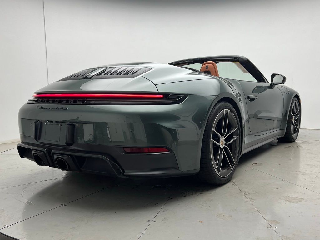 Thumbnail: 2025 Porsche 911 - 24