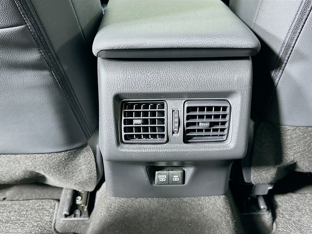 Thumbnail: 2025 Toyota Camry - 24