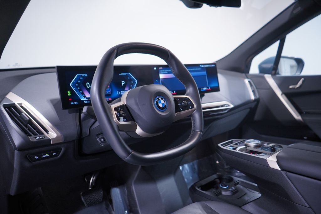 Thumbnail: 2023 BMW iX - 6