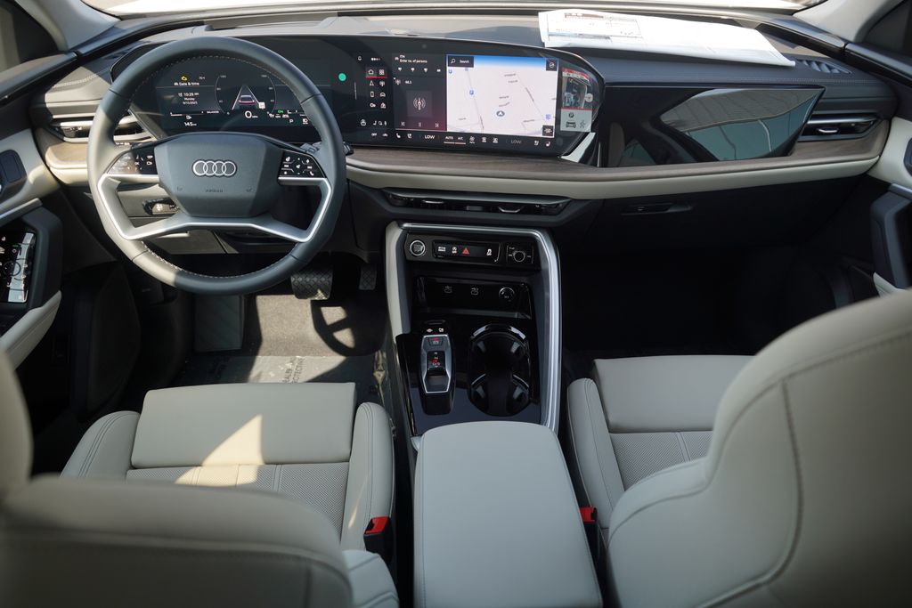 Thumbnail: 2025 Audi Q5 - 8