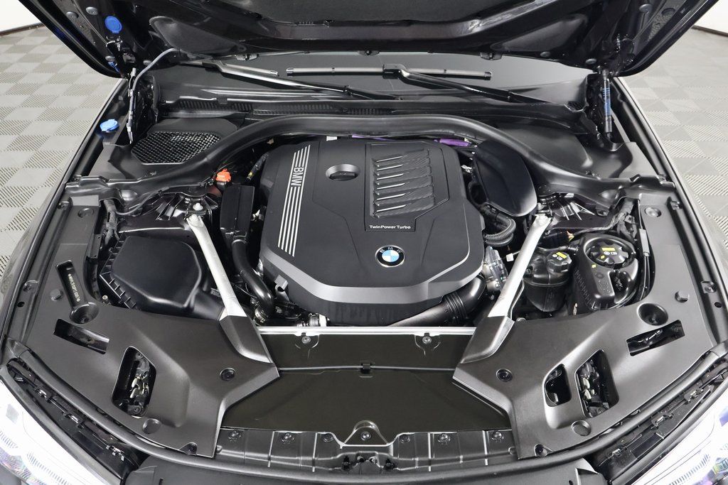 Thumbnail: 2023 BMW 5 Series - 15