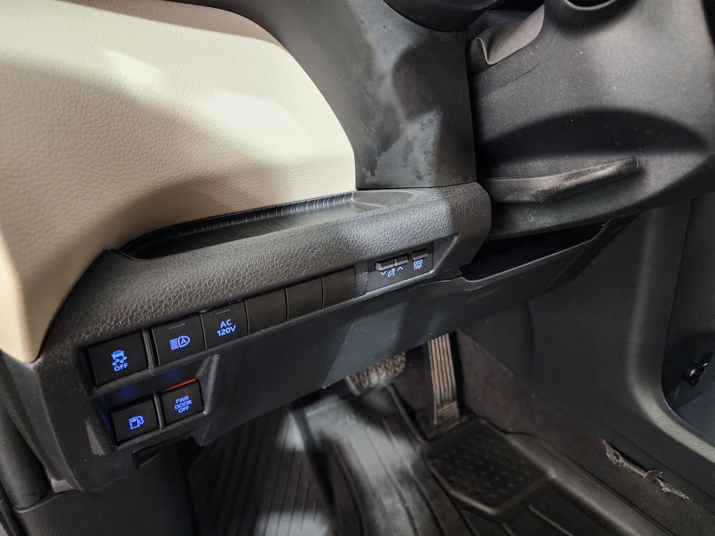 2022 Toyota Sienna XLE
