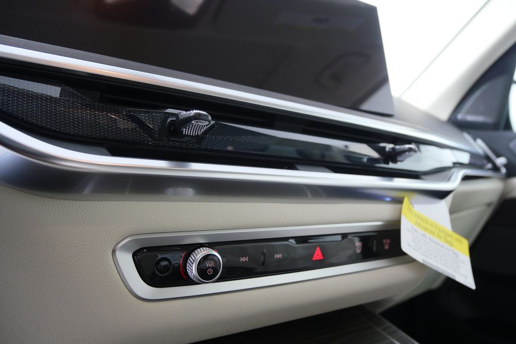 Thumbnail: 2026 BMW X7 - 22
