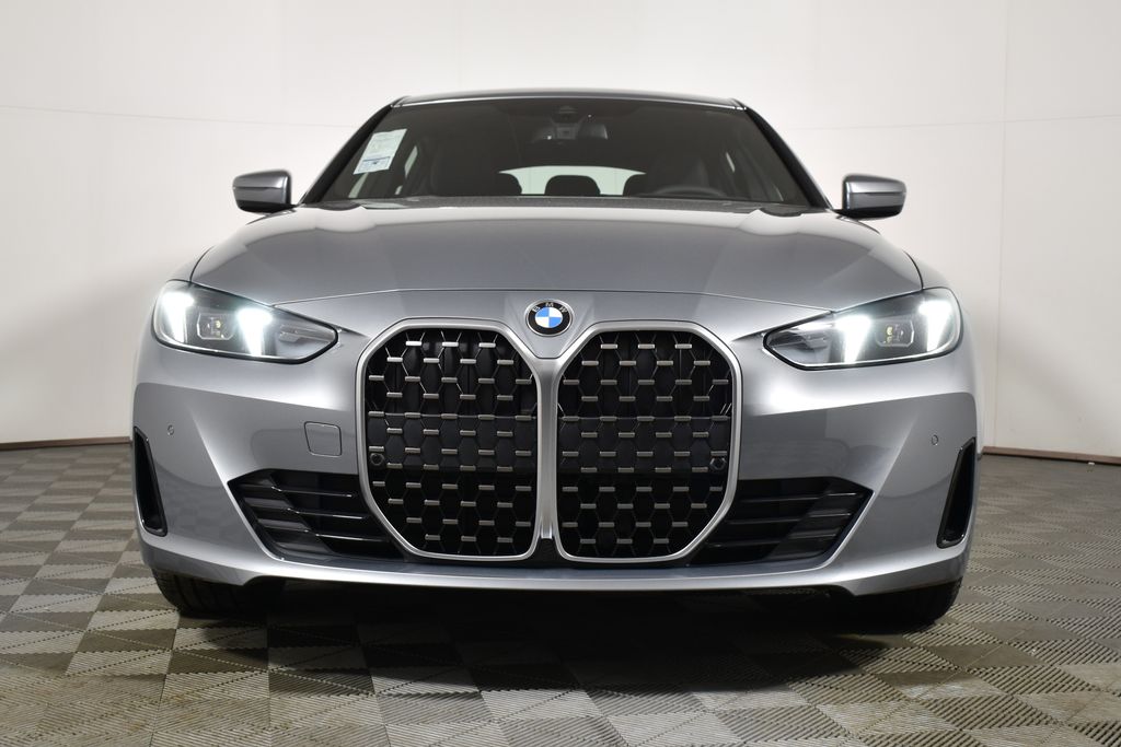 Thumbnail: 2026 BMW 4 Series - 10