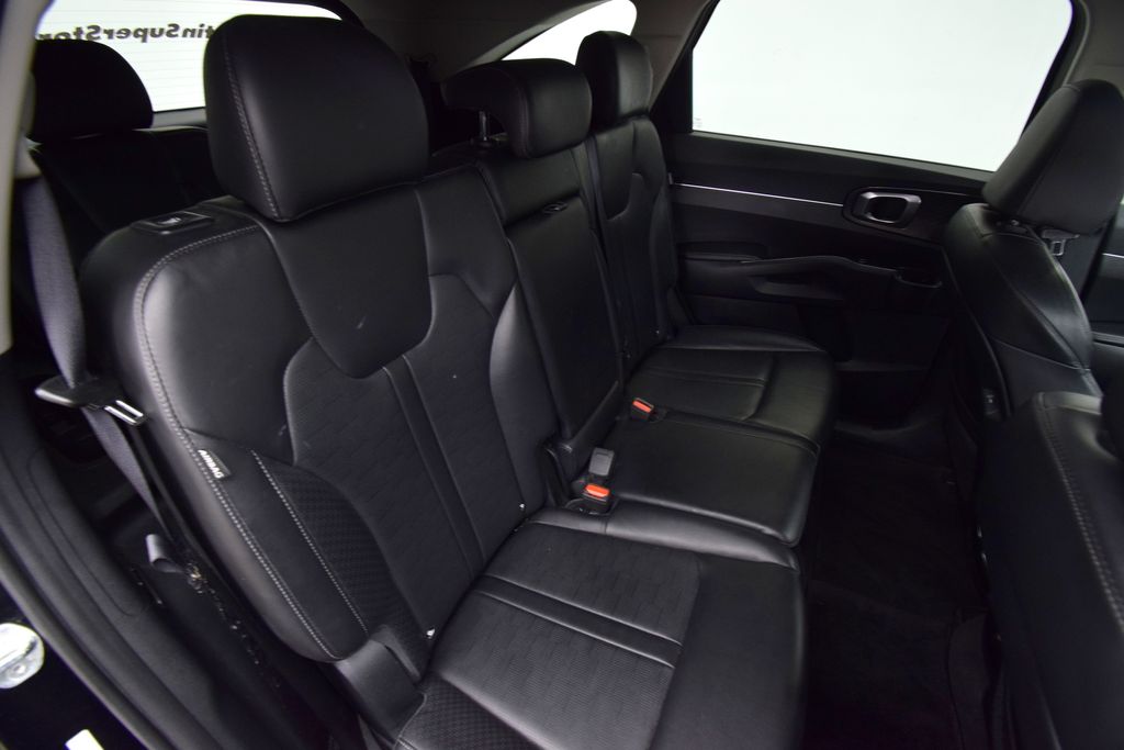 used 2024 Kia Sorento car, priced at $25,500