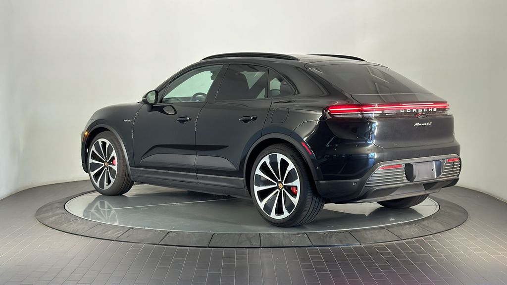 Thumbnail: 2025 Porsche Macan - 3